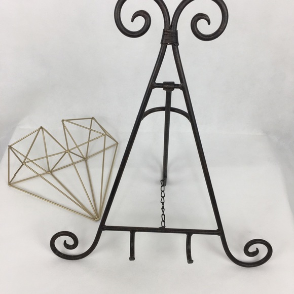 Beautiful Iron Scroll Easel Display Stand - Picture 2 of 3